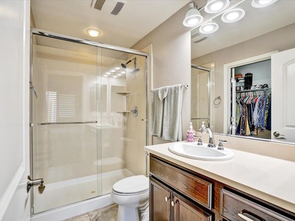 25 Heligan Ln 9, Livermore CA 94551