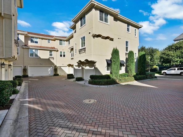 25 Heligan Ln 9, Livermore CA 94551