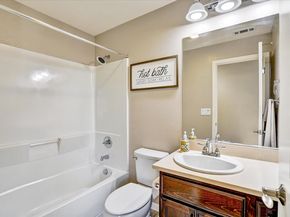 25 Heligan Ln 9, Livermore CA 94551