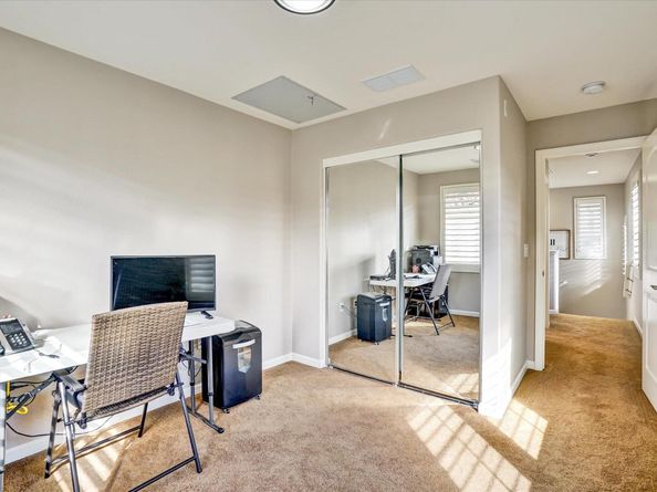 25 Heligan Ln 9, Livermore CA 94551