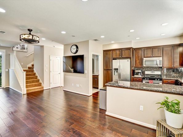 25 Heligan Ln 9, Livermore CA 94551