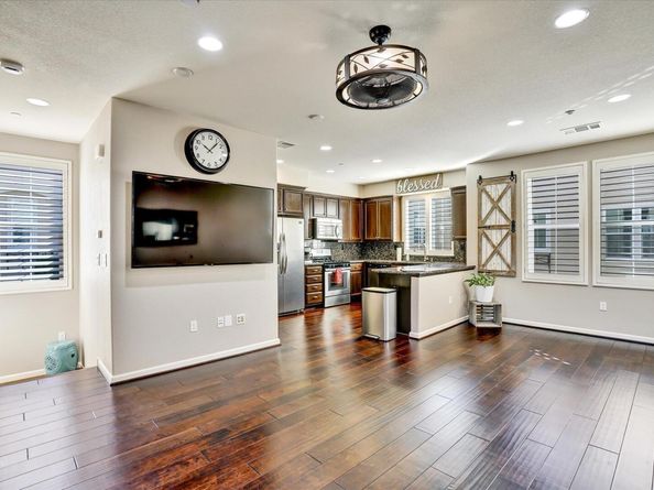 25 Heligan Ln 9, Livermore CA 94551