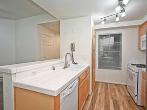 280 Caldecott Ln 221, Oakland CA 94618