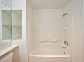 280 Caldecott Ln 221, Oakland CA 94618