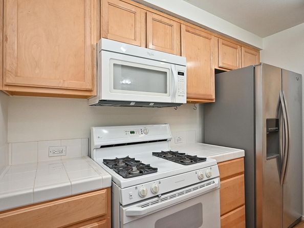 280 Caldecott Ln 221, Oakland CA 94618