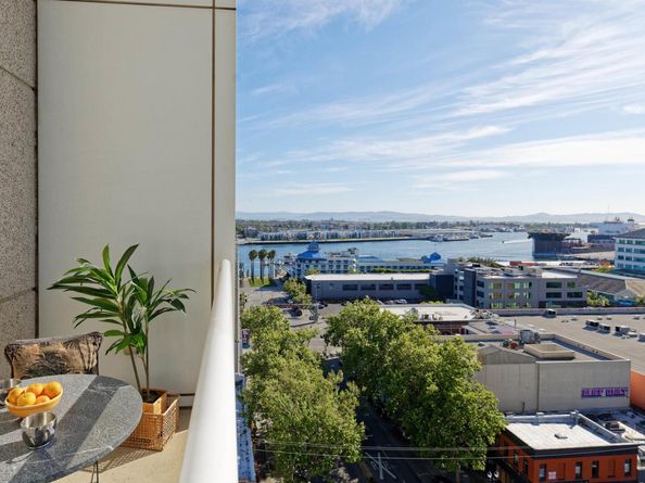 222 Broadway 1204, Oakland CA 94607