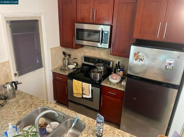 407 Ridgeview dr, Pleasant Hill CA 94523