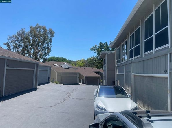 407 Ridgeview dr, Pleasant Hill CA 94523