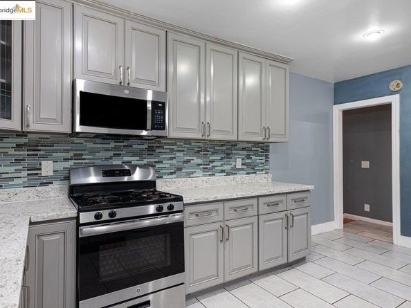8039 Idlewood St, Oakland CA 94605