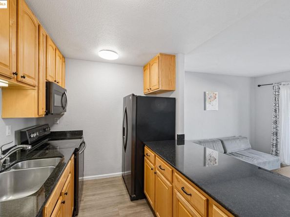 155 Sharene Ln 111, Walnut Creek CA 94596