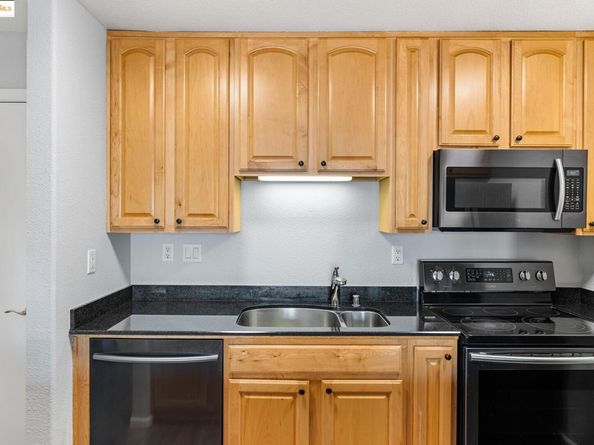 155 Sharene Ln 111, Walnut Creek CA 94596