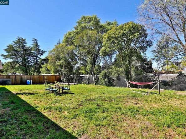 2745 Minert Rd, Concord CA 94518