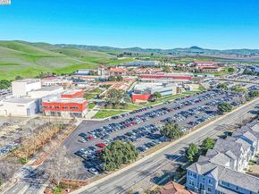 626 Heligan Ln 4, Livermore CA 94551