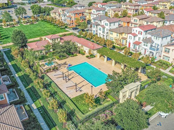 626 Heligan Ln 4, Livermore CA 94551