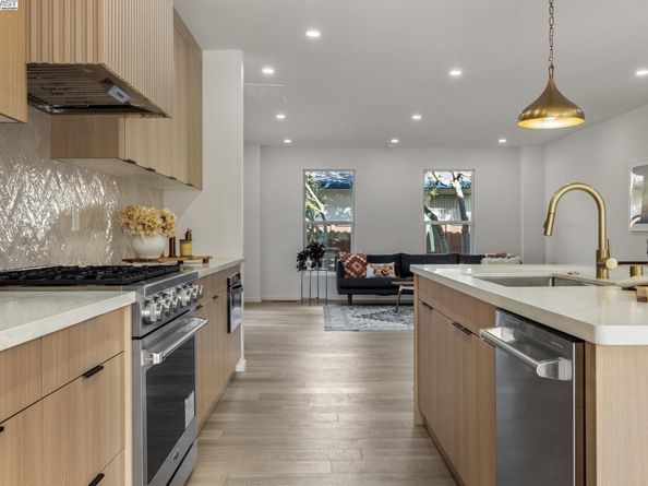 2203 Sherry, Livermore CA 94550