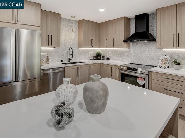 3441 Tice Creek Dr 5, Walnut Creek CA 94595