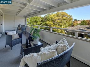 3441 Tice Creek Dr 5, Walnut Creek CA 94595