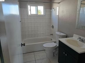 1624 96Th Ave, Oakland CA 94603