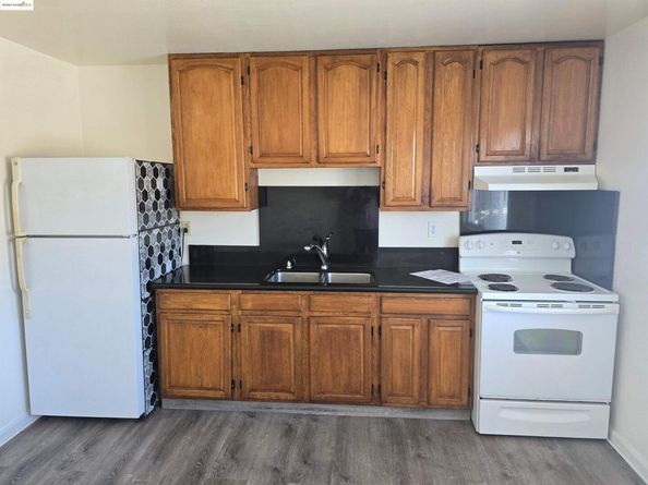 1624 96Th Ave, Oakland CA 94603