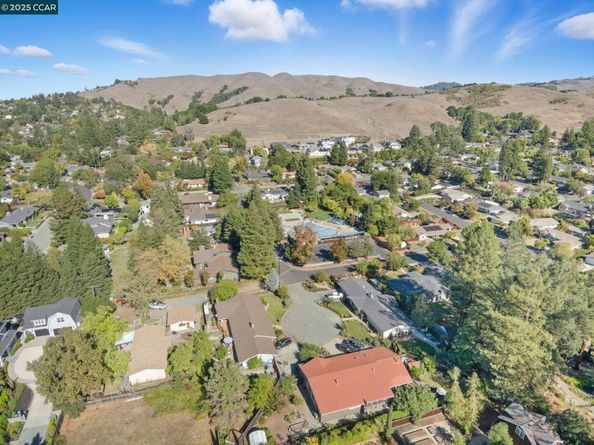 92 Gaywood Pl, Moraga CA 94556