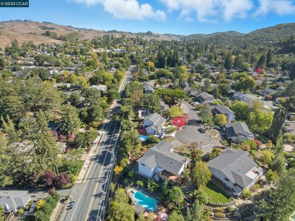 92 Gaywood Pl, Moraga CA 94556