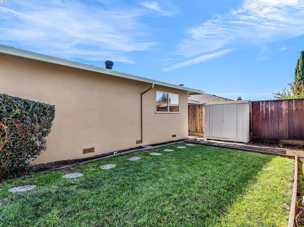 584 Eleanor Place, Hayward CA 94544