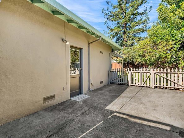 584 Eleanor Place, Hayward CA 94544