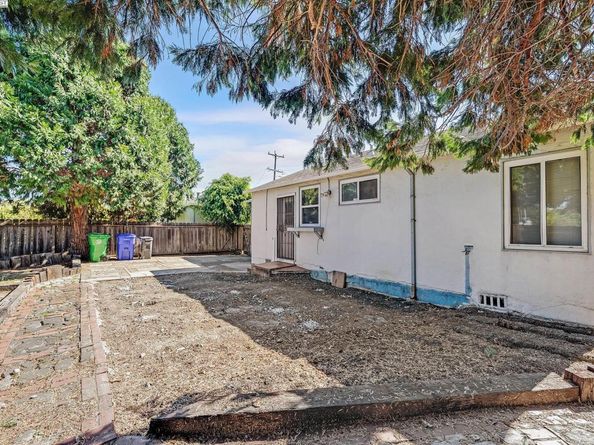 527 Colby St, San Lorenzo CA 94580