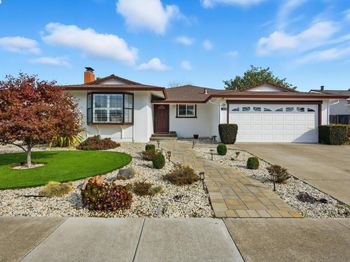 2469 Ascot Way