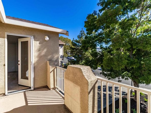 592 Ross Cir, Martinez CA 94553