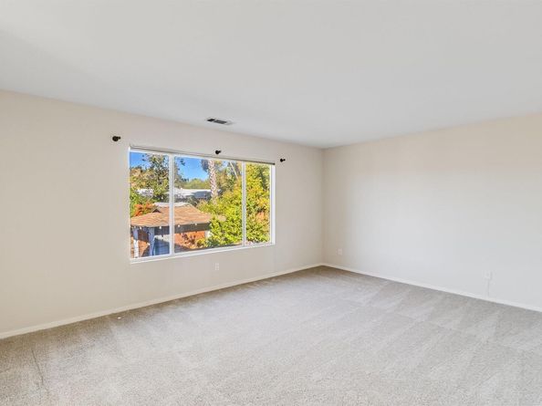 592 Ross Cir, Martinez CA 94553