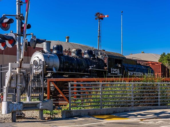 592 Ross Cir, Martinez CA 94553