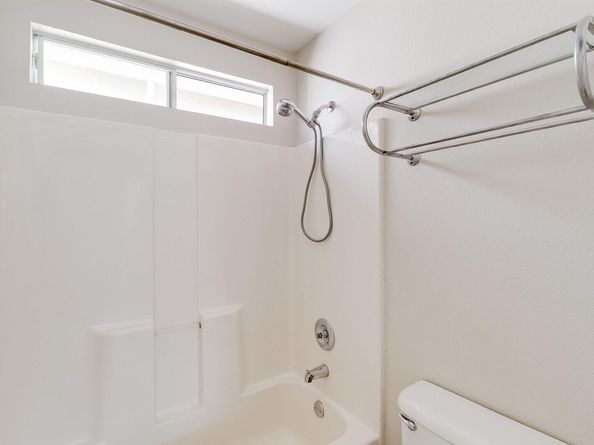 592 Ross Cir, Martinez CA 94553