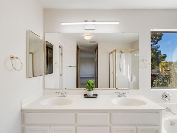 592 Ross Cir, Martinez CA 94553