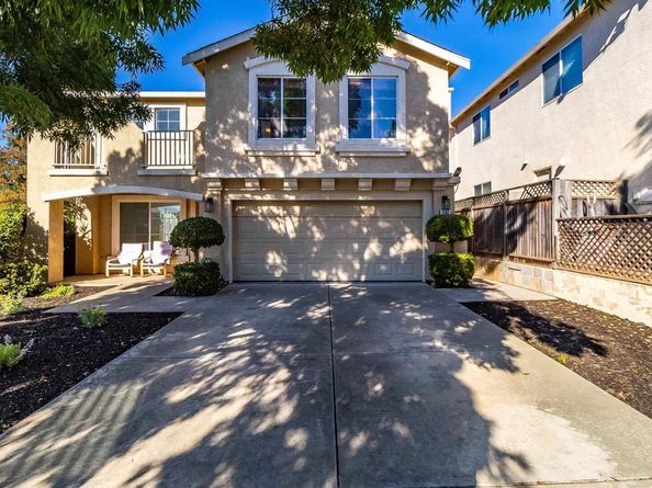 592 Ross Cir, Martinez CA 94553