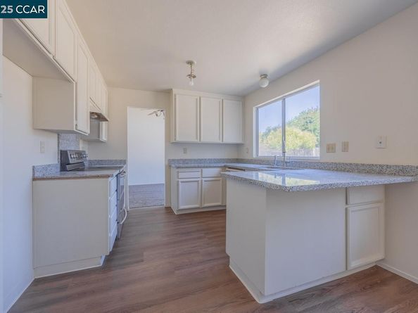 157 Eagle Ct, Hercules CA 94547