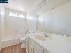 157 Eagle Ct, Hercules CA 94547