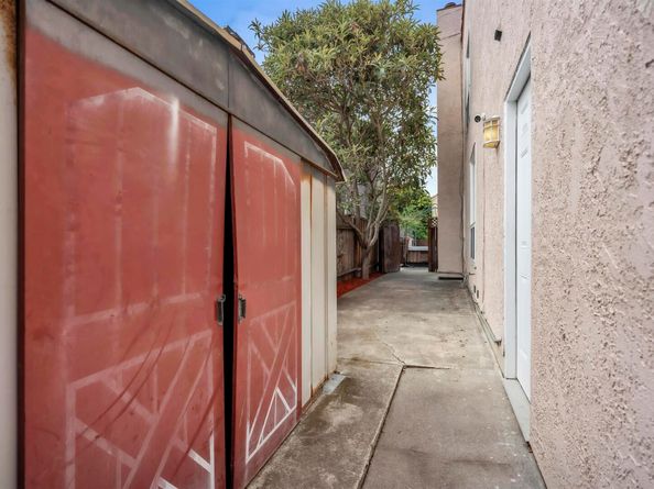 2380 Cabrillo Dr, Hayward CA 94545