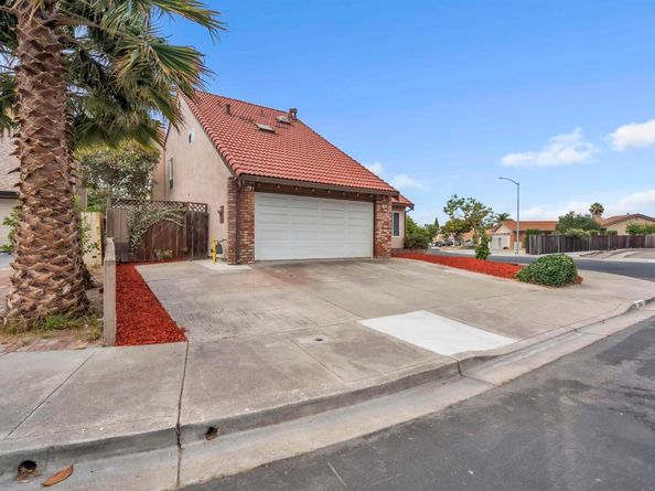 2380 Cabrillo Dr, Hayward CA 94545