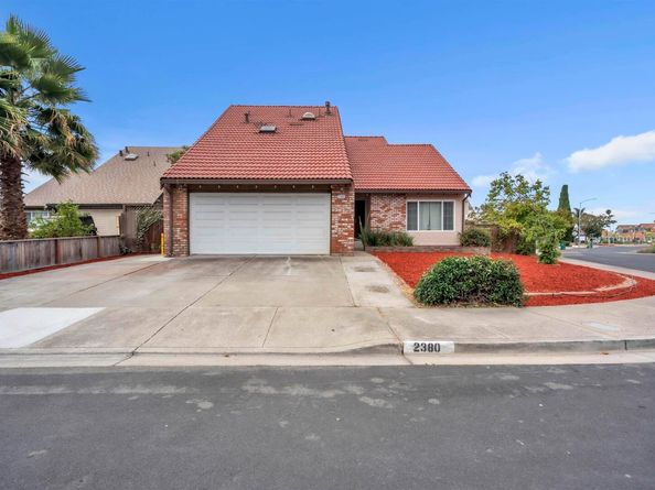 2380 Cabrillo Dr, Hayward CA 94545