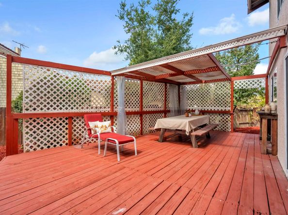 2380 Cabrillo Dr, Hayward CA 94545