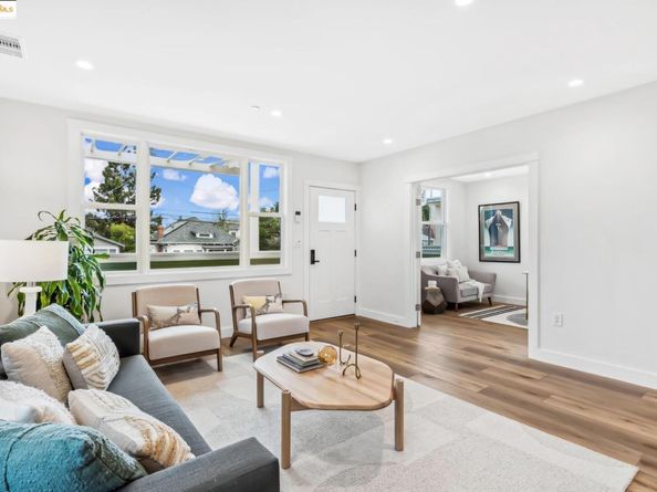 667 Alcatraz Ave, Oakland CA 94609