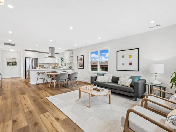 667 Alcatraz Ave, Oakland CA 94609