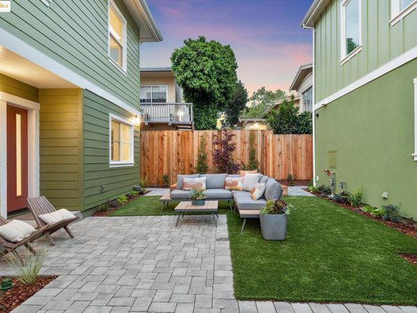 667 Alcatraz Ave, Oakland CA 94609