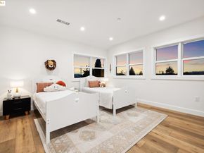 667 Alcatraz Ave, Oakland CA 94609
