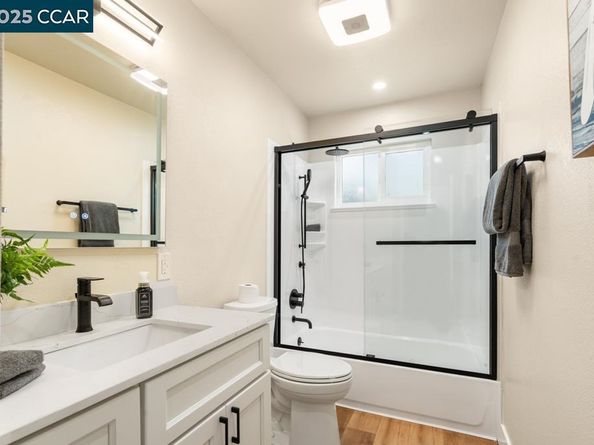 2358 Wright Ave, Pinole CA 94564