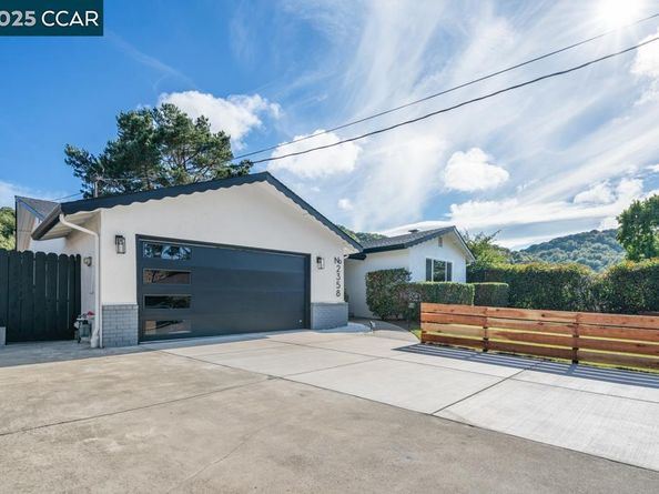 2358 Wright Ave, Pinole CA 94564