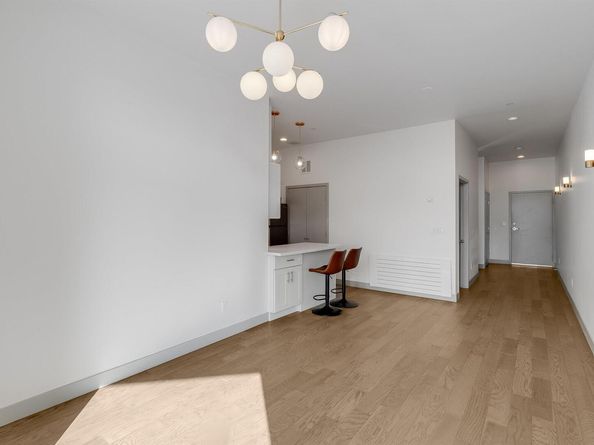 410 Webster St 1, Oakland CA 94607