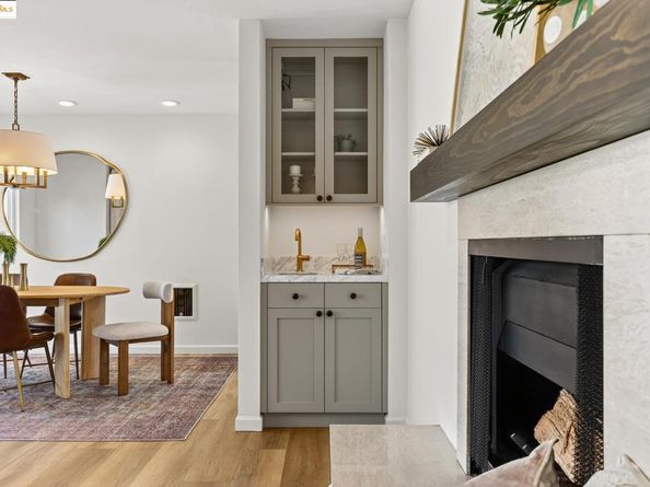 5335 Broadway Ter 301, Oakland CA 94618