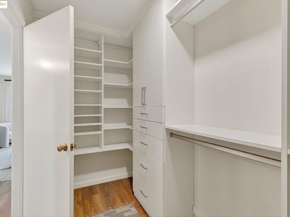 5335 Broadway Ter 301, Oakland CA 94618